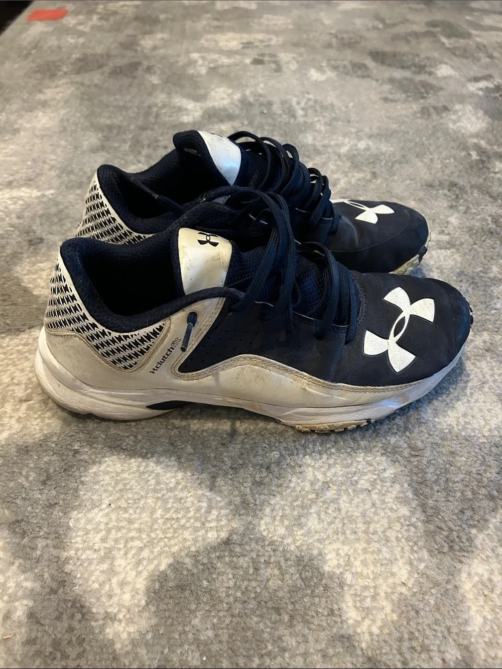 Under Armour Men’s Navy and White Lace-Up Sneakers Size 9.5